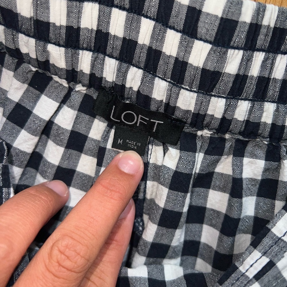 LOFT Shorts - Picture 4 of 5